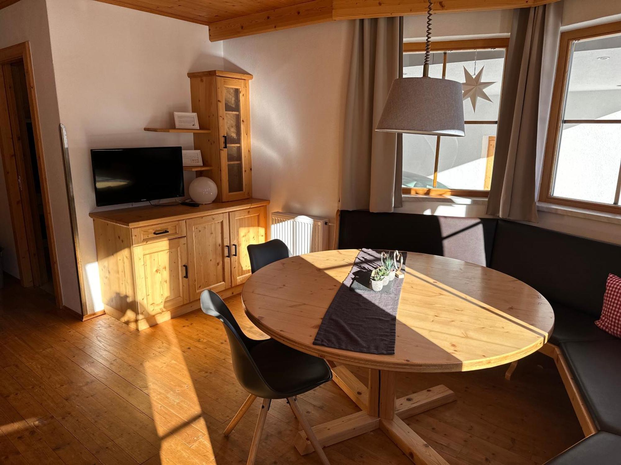 Tiroliving Apartment Berwang Bagian luar foto