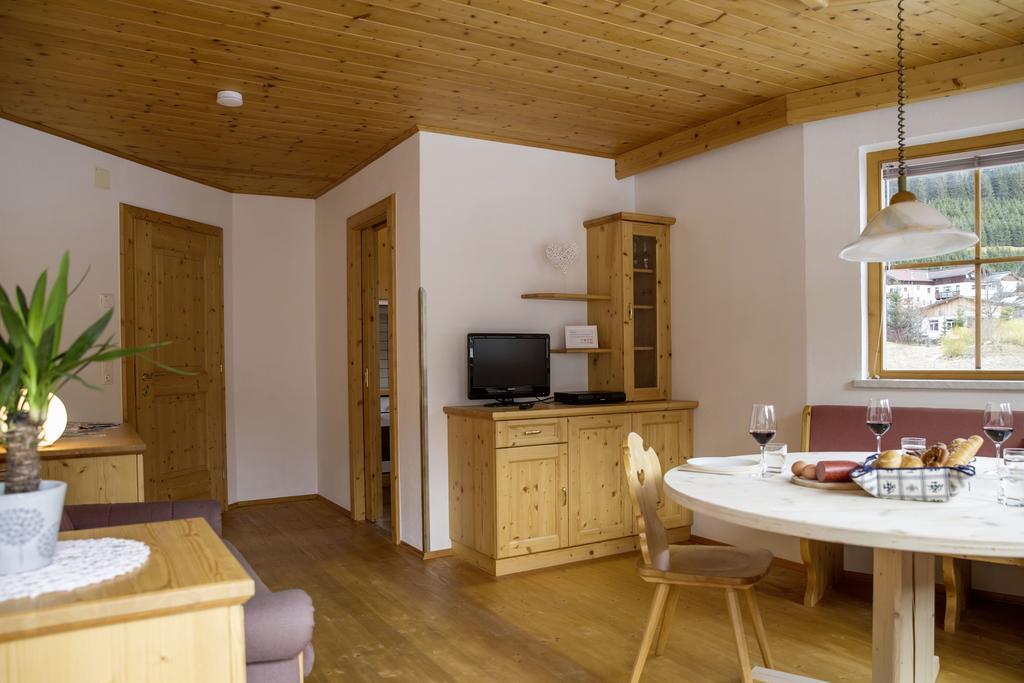 Tiroliving Apartment Berwang Bagian luar foto